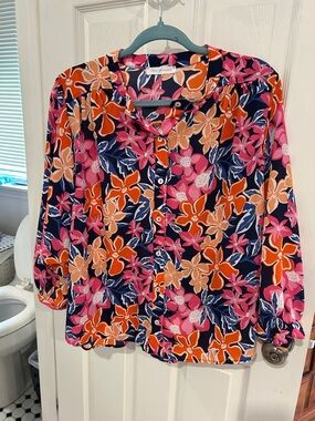 Colorful soft comfortable top.